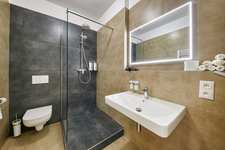Bathroom 3, Aapartamentoos, Bratislava I