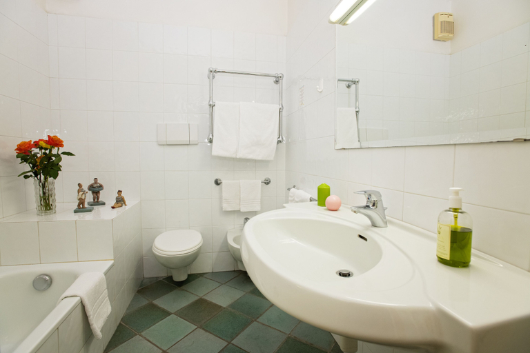 Bathroom 5, Hotel L'Approdo, Grosseto