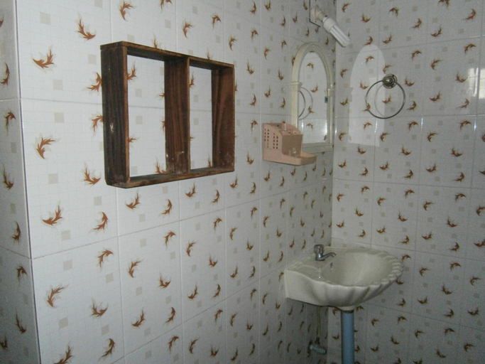 Bathroom 3, Lazar Residency Homestay, Ernakulam