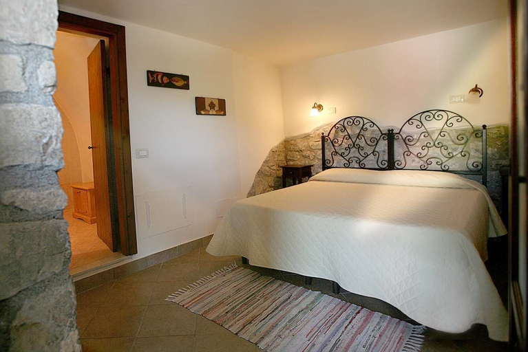 Bedroom 2, B&B Podere Bramapane, Massa Carrara