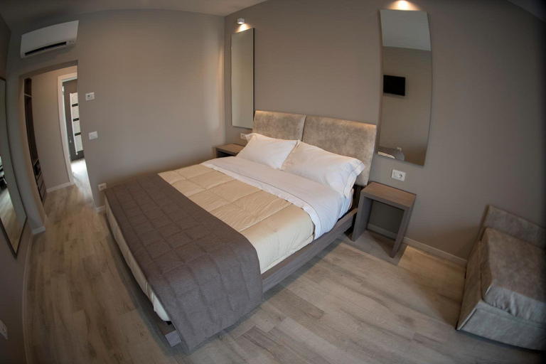 Bedroom 4, Aurora ApartHotel, Verona