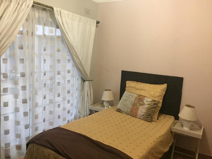Bedroom 2, Malo O Dalisidwa, Harare