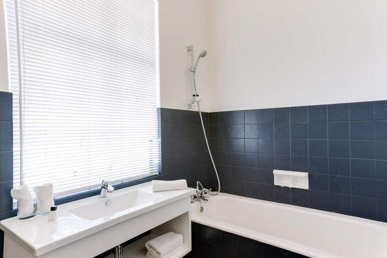 Bathroom 5, Albourne Boutique Guest House, City of Cape Town