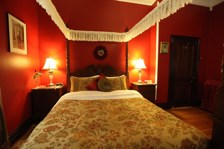 Bedroom 2, Strawberry Patch, Blue Mountains