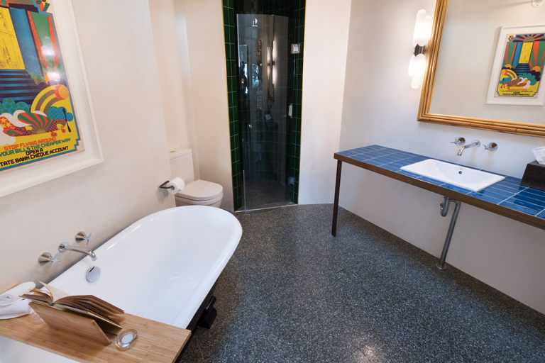 Bathroom 5, Beach Hotel Resort, Byron