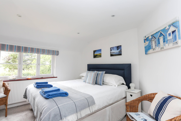 Bedroom 3, Linden House, West Sussex
