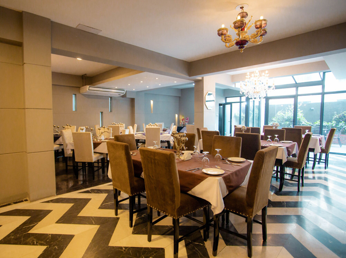 Food & Drinks 5, The Elite Residence Dhaka., Dhaka