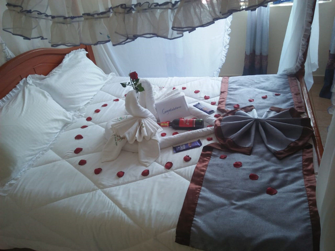 Bedroom 2, Siaya Summit Hotel, Alego Usonga