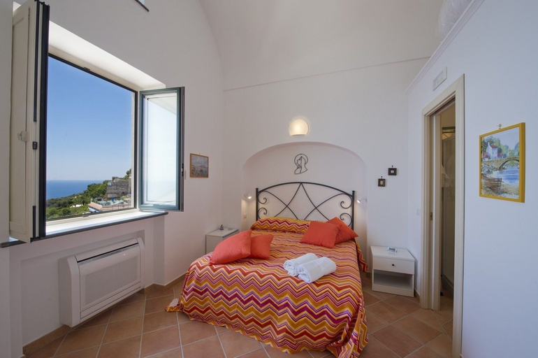 Bedroom 3, Casa Giorgia, Salerno