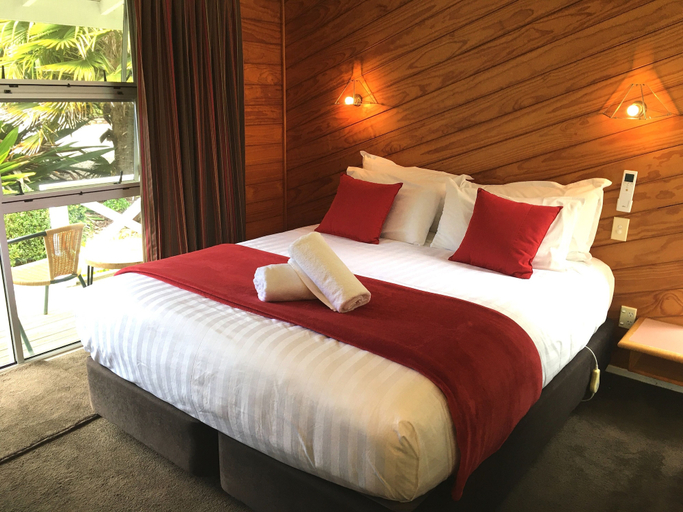Bedroom 3, Colonial House Motel, Far North