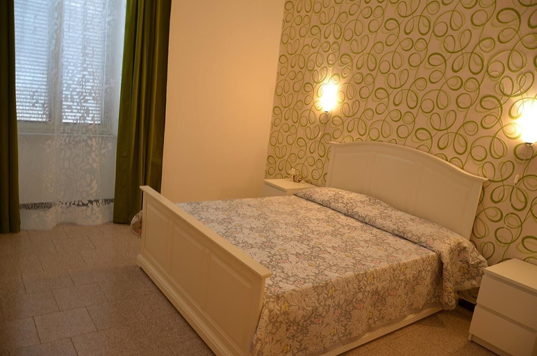 Bedroom 4, Castello Maggiore, Rome