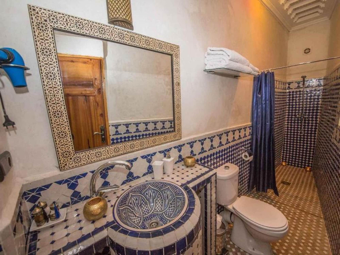 Bathroom, Room in Guest Room - Charming Riad Ouliya, Fès