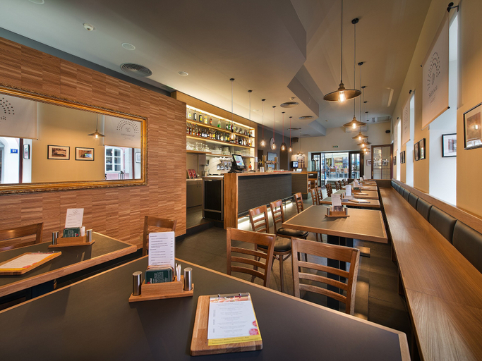Food & Drinks 5, EA Hotel Royal Esprit, Praha 1