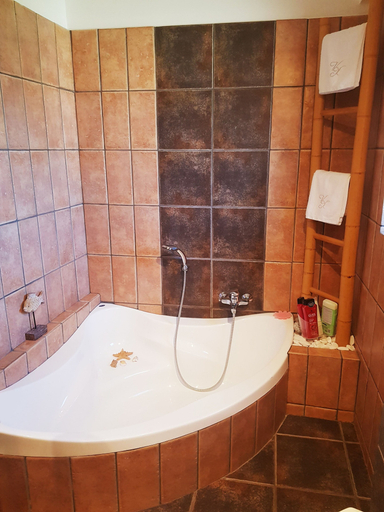 Bathroom 3, Villa Xenny, West Greece
