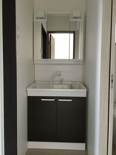 Bathroom 3, Sora II, Furano