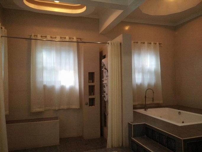 Bedroom 5, Villa Jhoana Resort, Angono