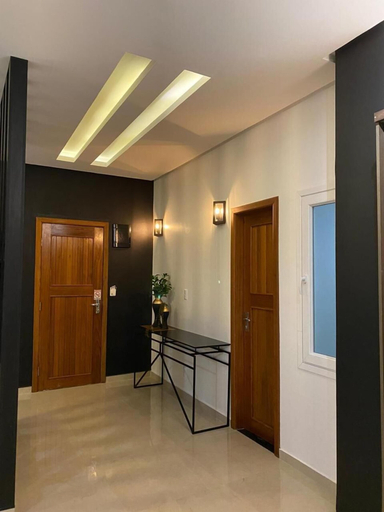 Others 5, Hotel Sandis, Santarém