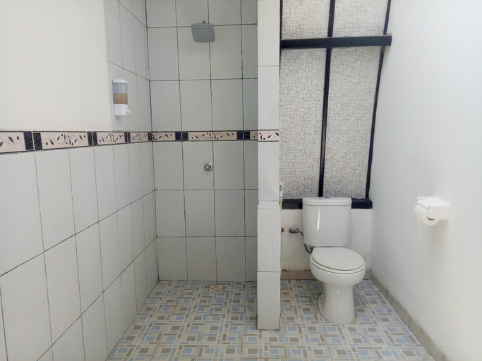 Bathroom 5, Nusa Indah Bungalows, Lombok