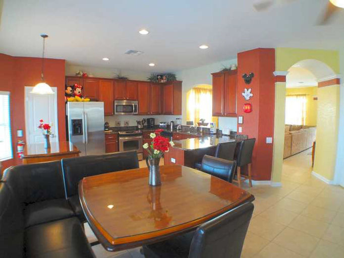 Food & Drinks 4, 6BR 4BA Home in Windsor Hills by CV-2537, Osceola
