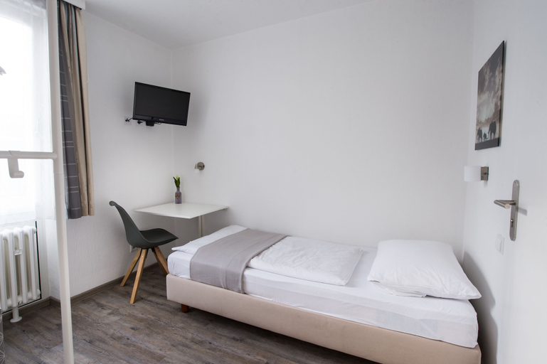 Bedroom 5, SOVA Hotel , Kassel