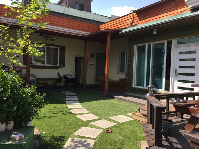 Exterior & Views 2, Momojein Guest House - Hostel, Gyeongju