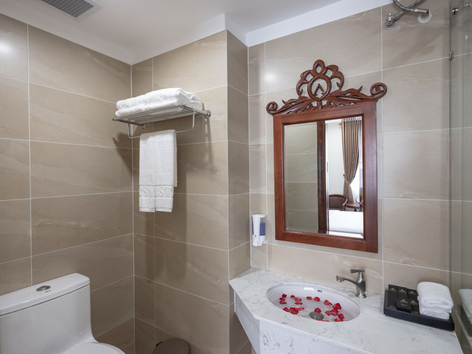 Bathroom 4, Airstar Hotel & Apartment, Tân Bình