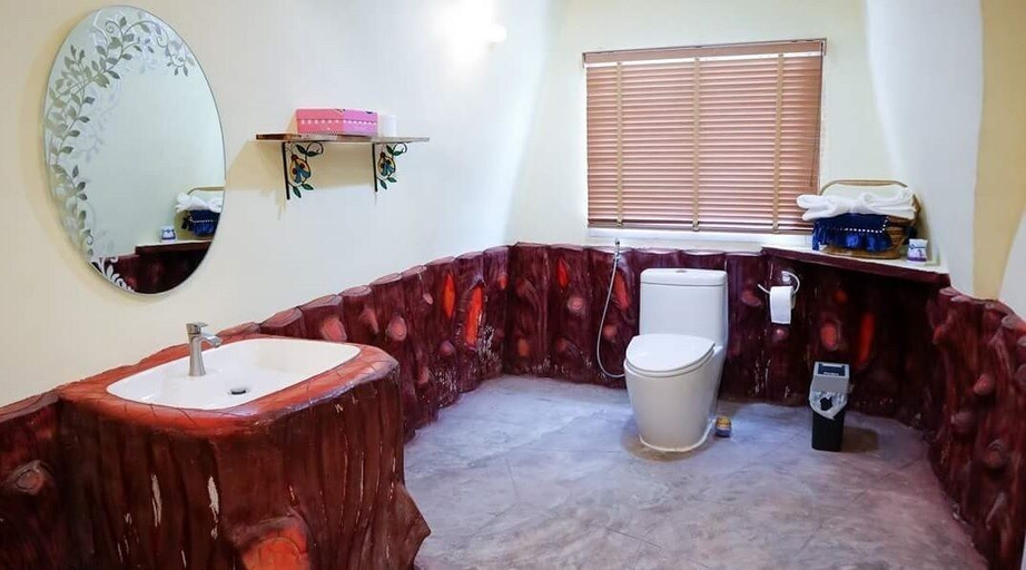 Bathroom, Cornetto resort, Chom Thong