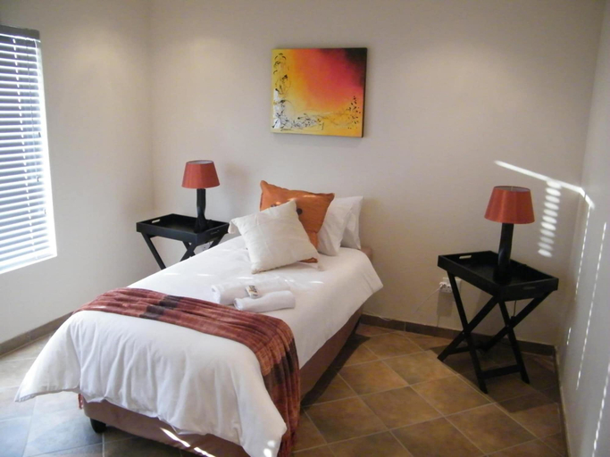 Bedroom 3, Airport Lodge Guest House, Ekurhuleni