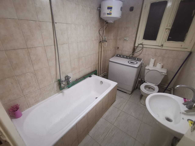 Bathroom 5, Bella House hostel, Qasr an-Nil