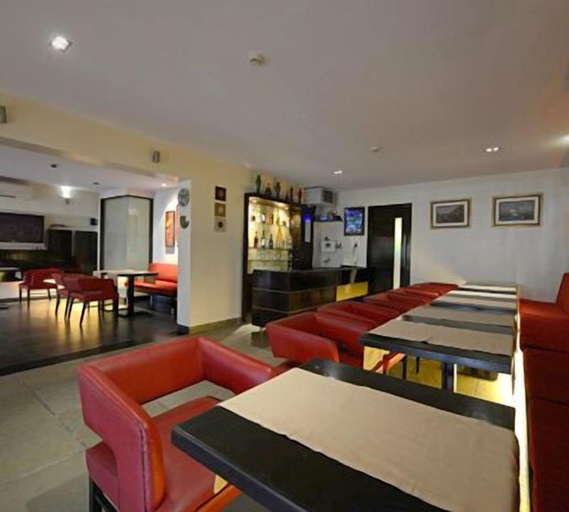 Others 5, Hotel Grande 51, Thane