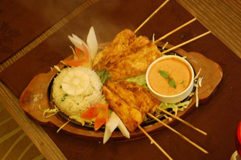 Food & Drinks 5, Le Royale Residency, Pune