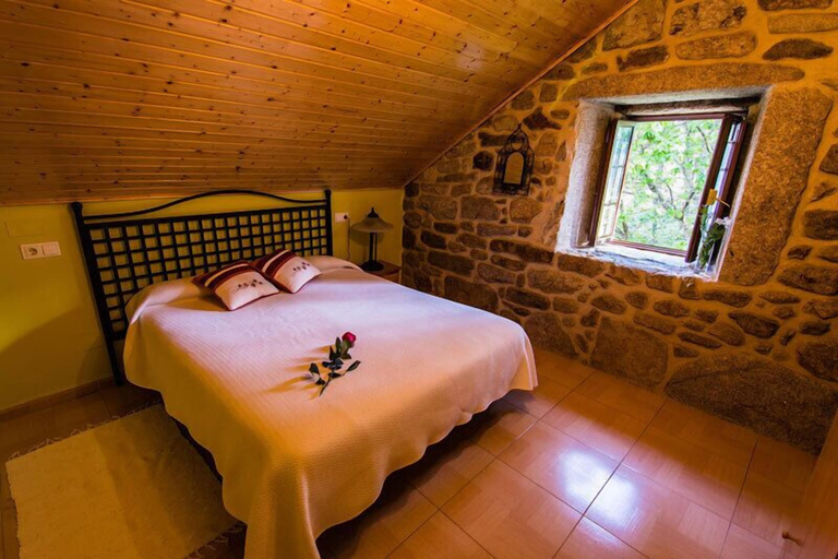 Bedroom 3, Casal de Cereixo, A Coruña