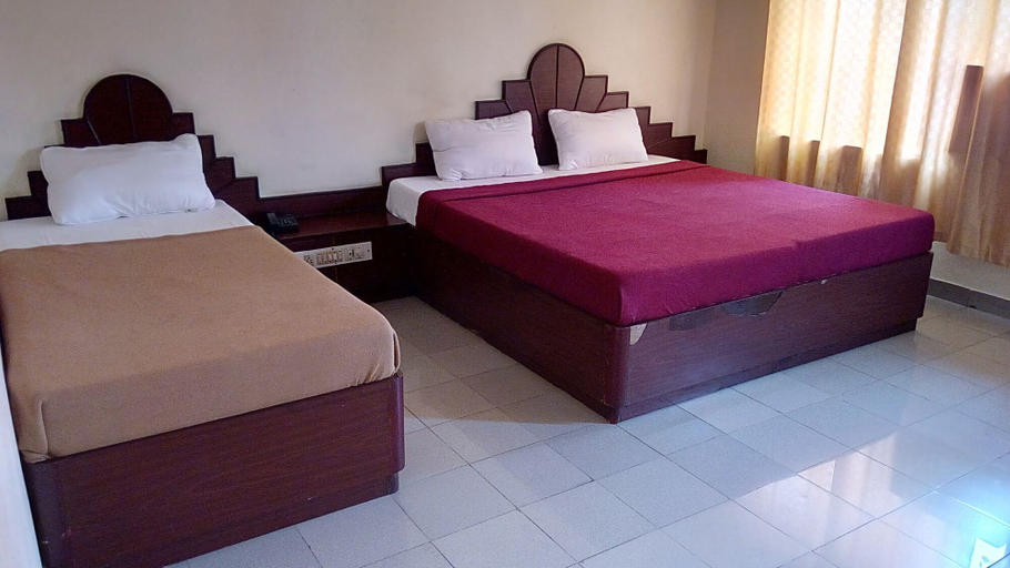 Bedroom 2, Hotel Luciya International, Mysore