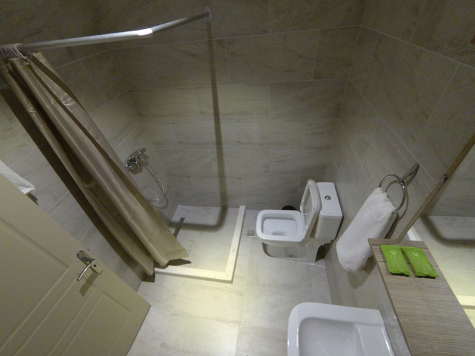 Bathroom 3, Hotel Vila Nino, Beratit