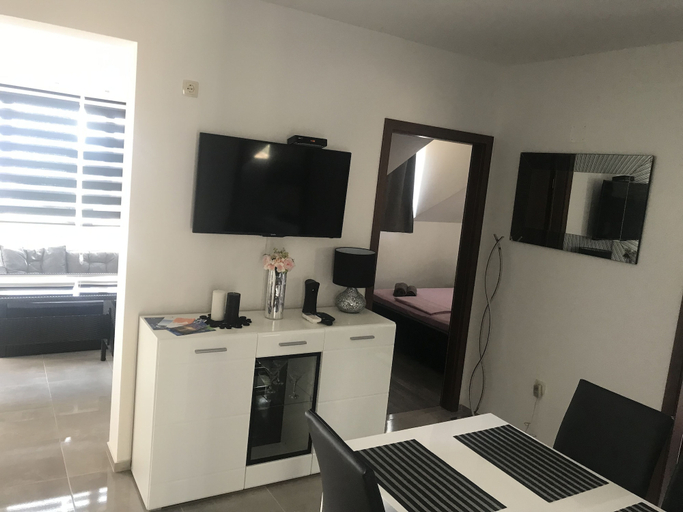 Others 5, Comfortable 2 Bedroom Apartment, Mljet