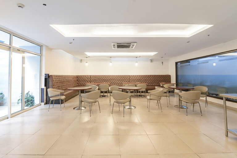 Food & Drinks 5, Royal Residence On MG Road, Gurgaon
