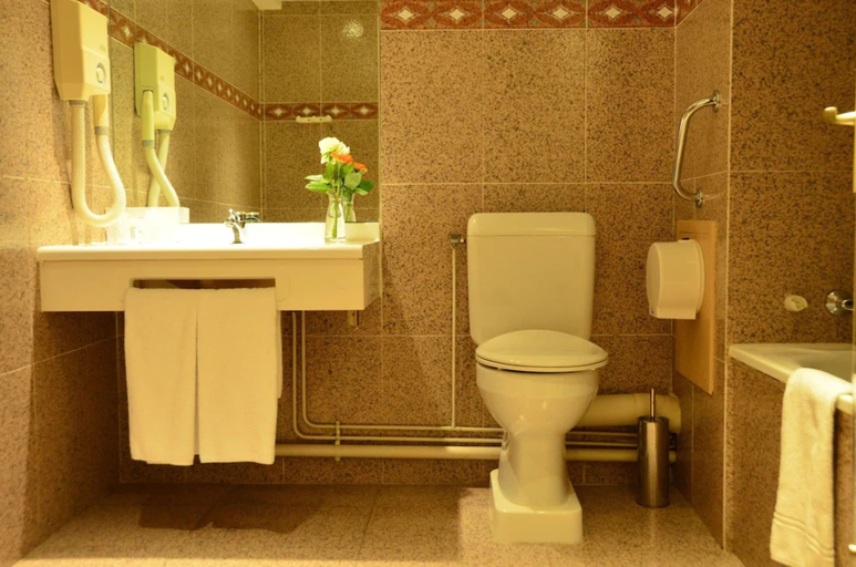 Bathroom 4, Hotel Omega, Alpes-Maritimes