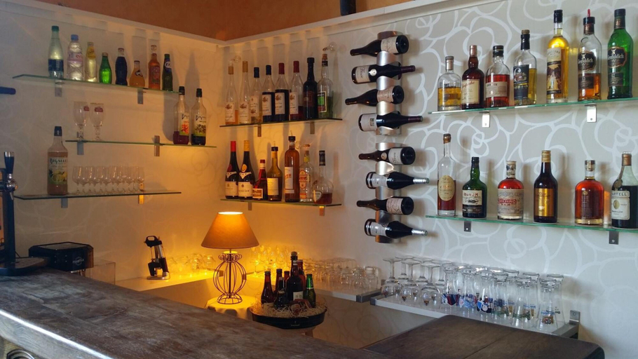 Food & Drinks 4, Hotel Des Grands Vins, Rhône