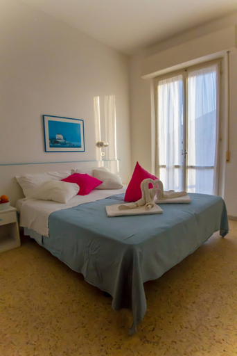 Bedroom 2, Hotel Riccardi, Rimini