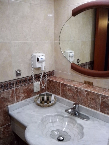 Bathroom 5, Best Western Plus Gran Marques, Toluca