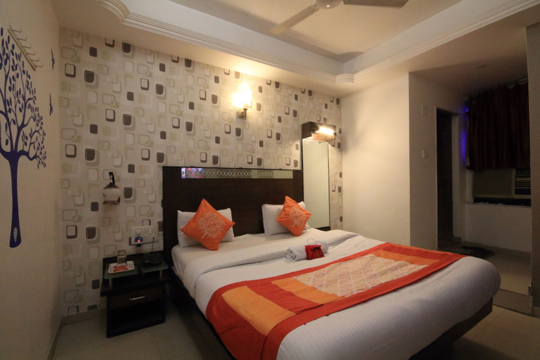 Bedroom 2, Hotel Kanchan Palace, Ahmadabad