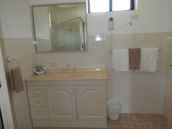Bathroom 3, Pioneer Way Motel, Blue Mountains