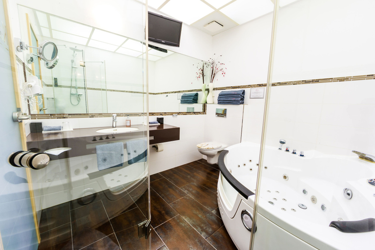 Bathroom 4, Hotel Kaiserhof, Karlsruhe