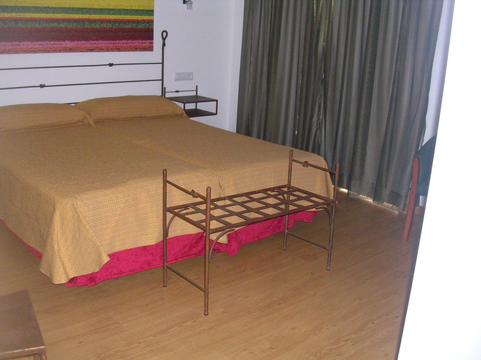 Bedroom 4, Balneario Acuña, Pontevedra