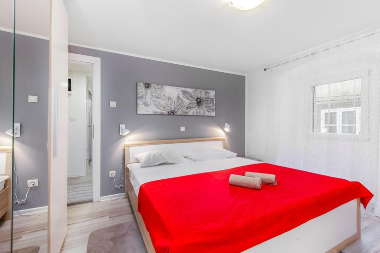 Bedroom 2, Fiorello Apartment, Rijeka
