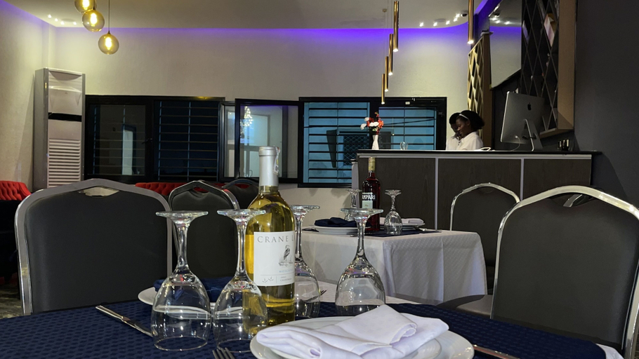 Others 5, Hotel Vendôme Douala, Wouri