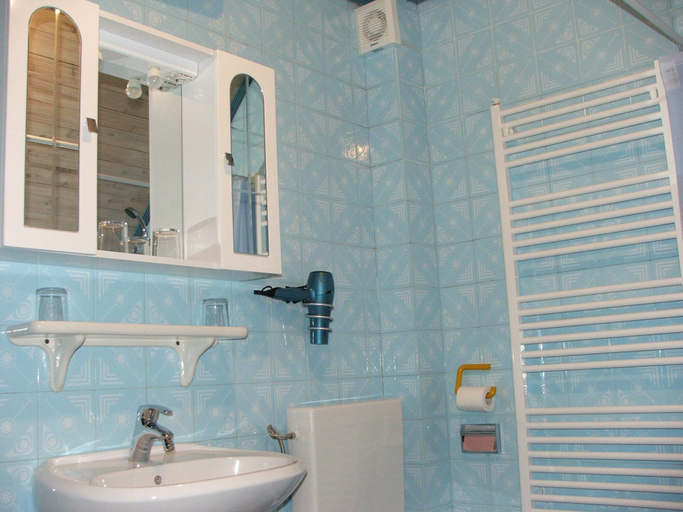 Bathroom 3, Tourist house Capricorn, Bled