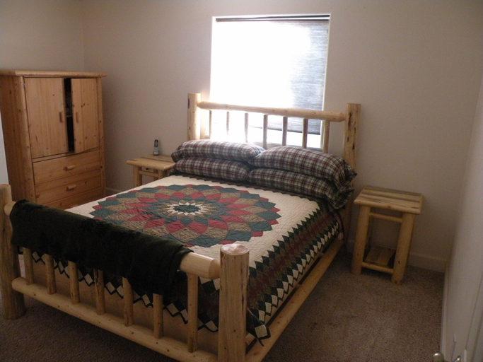 Bedroom 2, The Cozy Cabin LaPine, Deschutes