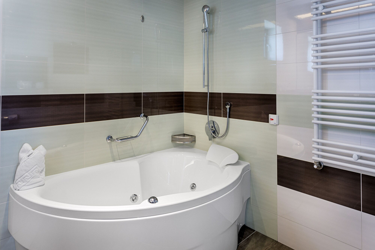 Bathroom 5, New Splendid Hotel & Spa - Adults Only, Constanta