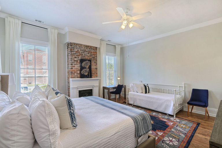Bedroom 2, Gallery Stays - Parkside Manor, Chatham